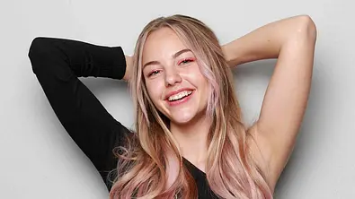 Enyadres hat über 4,3 Millionen TikTok Follower - Foto: BRAVO