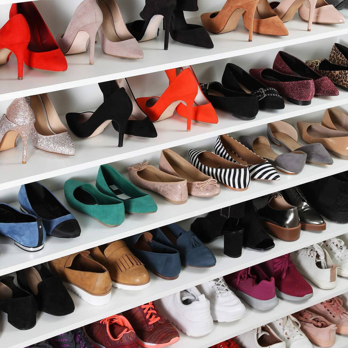 10 Gewohnheiten, die deine Klamotten ruinieren: Du verstaust deine Schuhe falsch