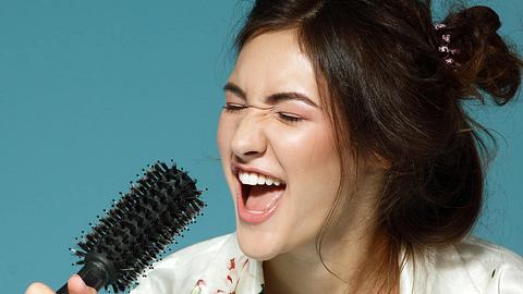 11 Dinge, die alle Mädchen tun, wenn sie allein sind - Foto: Shutterstock