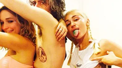 390da80169fd73ea4904d8a640a08fbd - Foto: mileycyrus on Instagram