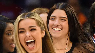 Addison Rae und Charlie DAmelio machen Hadern eine Ansage - Foto: Getty Images