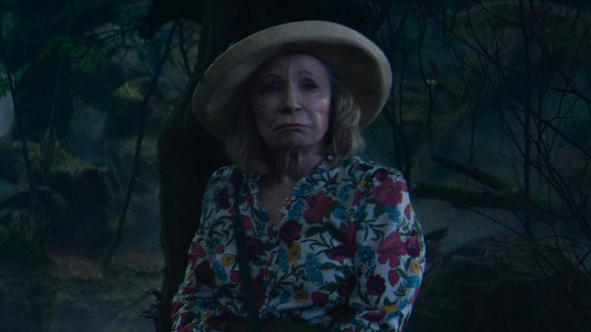 Agatha All Along-Besetzung: Debra Jo Rupp als Mrs. Hart 