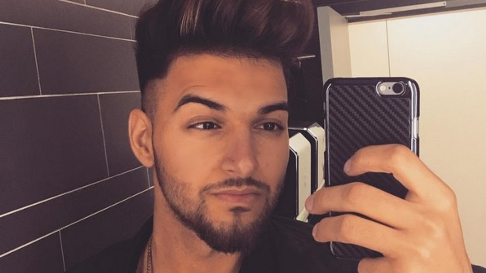 ApoRed: Der Youtuber macht jetzt auf Rapper! | BRAVO