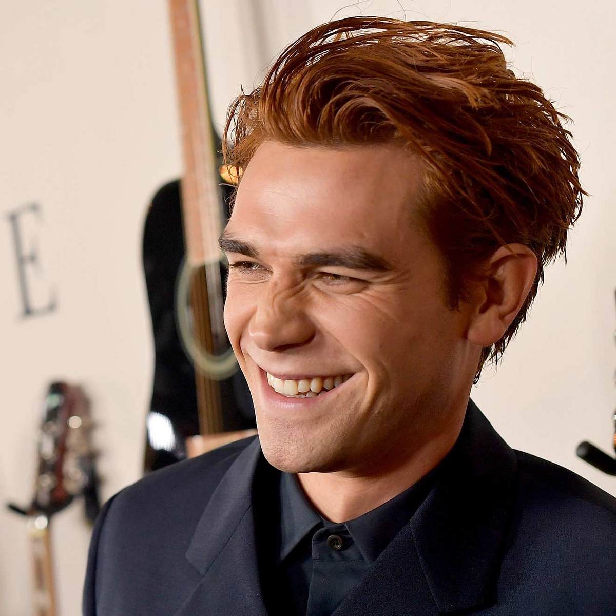 Beim „Riverdale“-Dreh: Heiße Küsse von KJ Apa