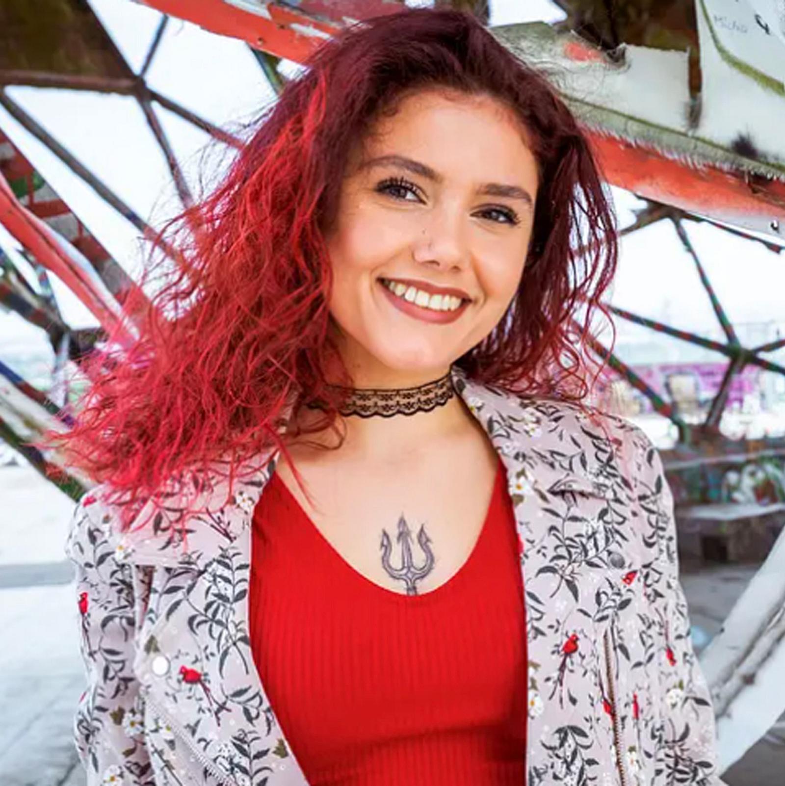 Berlin – Tag und Nacht"-Star Lidia Santangelo über ihre Grundschulzeit:  "Mir wurde gesagt, dass ich hässlich und dick bin." | BRAVO