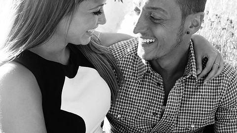 Mandy & Mesut sind überglücklich miteinander - Foto: Facebook - Mandy Capristo