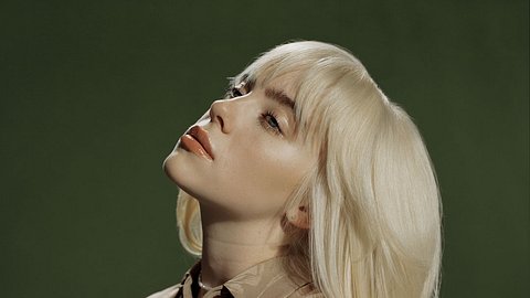 Billie Eilish zeigt sich im neuen Video so heiß wie nie - Foto: Universal Music