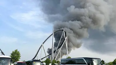 Live-Reportage: So habe ich den Brand im Europa-Park erlebt - Foto: BRAVO