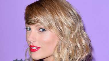 Taylor Swift überrascht Fans mit neuen Songs! - Foto: Getty Images /  George Pimentel