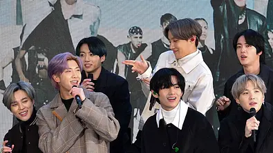 BTS: Geheime Bandmitglieder – Bangtan Dogs - Foto: Dia Dipasupil / Staff / Gettyimages