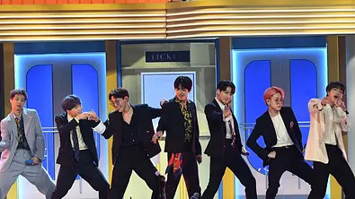Sieh dir unbedingt das Dance-Tutorial von BTS an! - Foto: Kevin Winter/Getty Images for dcp