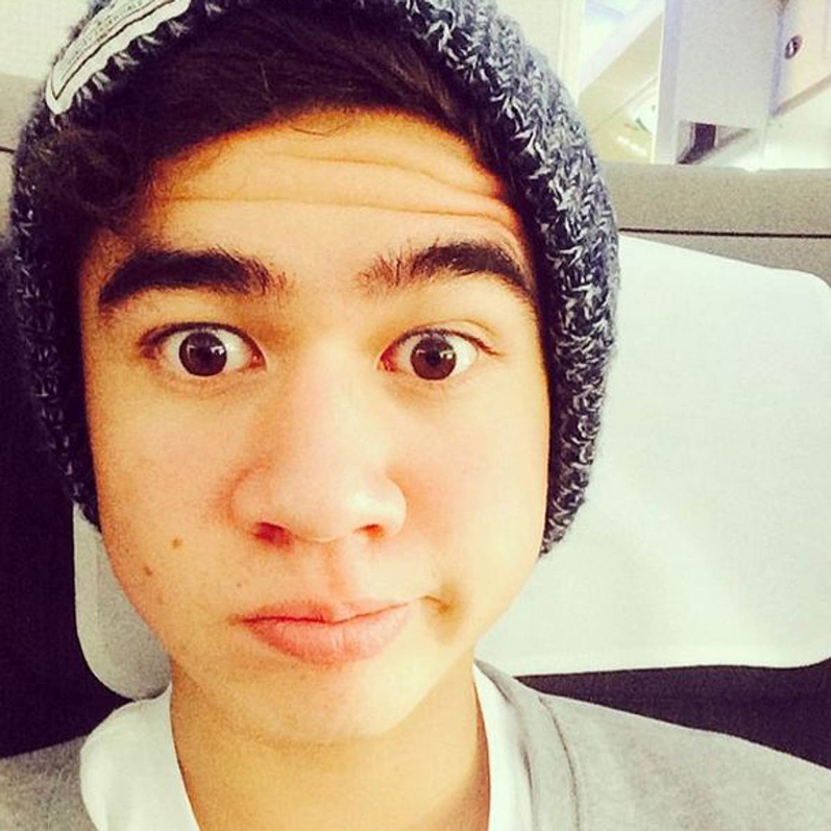 calum hood