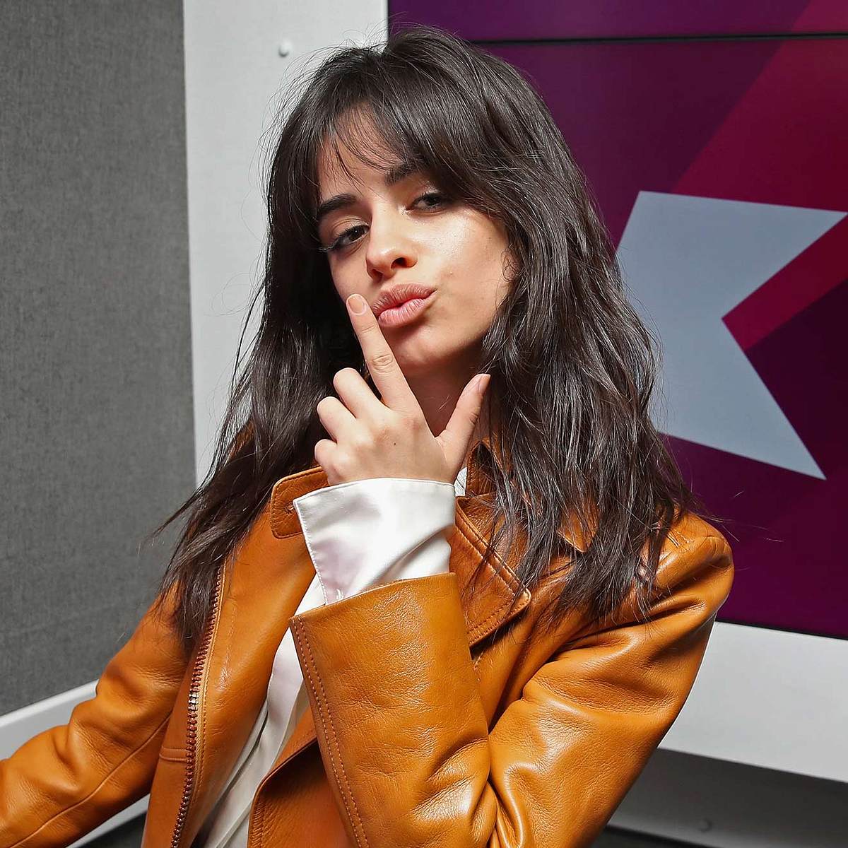 So heiß flirtet Camila Cabello