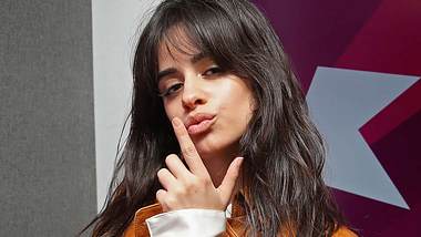 So heiß flirtet Camila Cabello - Foto: Getty Images