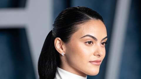 Camila Mendes ist einer der Stars bei Riverdale und spricht nun über das Serien Aus - Foto: Robert Smith / Kontributor / Getty Images