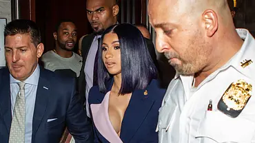 Rapperin Cardi B muss sich mal wieder vor Gericht verantworten! - Foto: Getty Images
