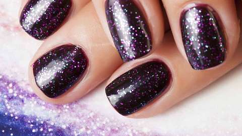 Instagram-Trend: Cat Eye Nails - Foto: stock.adobe.com/ iordani