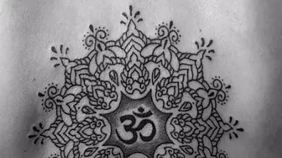 Chameen Loca hat ein neues Tattoo! - Foto: Facebook/Chameen Loca