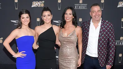 Charli DAmelio reagiert auf Gerüchte: Wird sie zum Posten gezwungen? - Foto: Getty Images