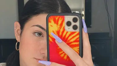 Charli D‘Amelio weint wegen TikTok-Kommentaren - Foto: instagram @charlidamelio
