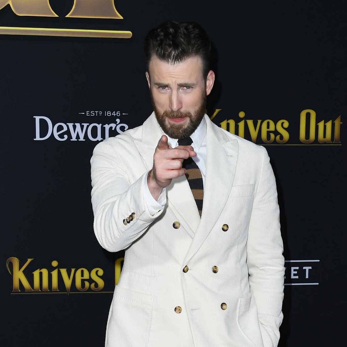 Chris Evans: “Avengers”-Star postet Penis-Bild in Insta-Story