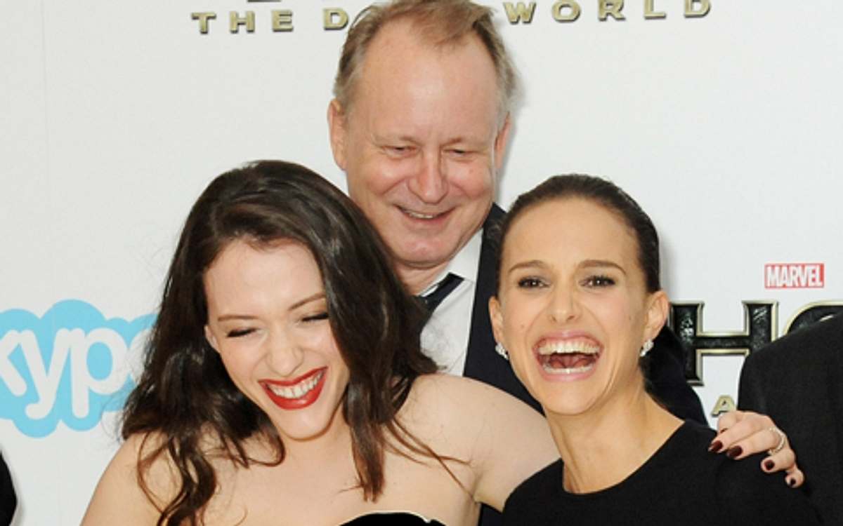 Das unzertrennliche Trio: Kat Dennings, Stellan Skarsgard und Natalie Portman