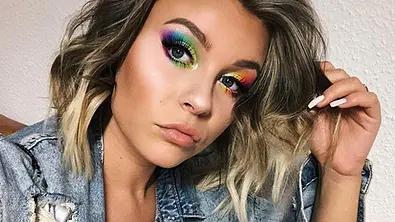 Rainbow heißt das Top Secret Projekt von YouTube-Star Dagi Bee - Foto: Instagram/@dagibee