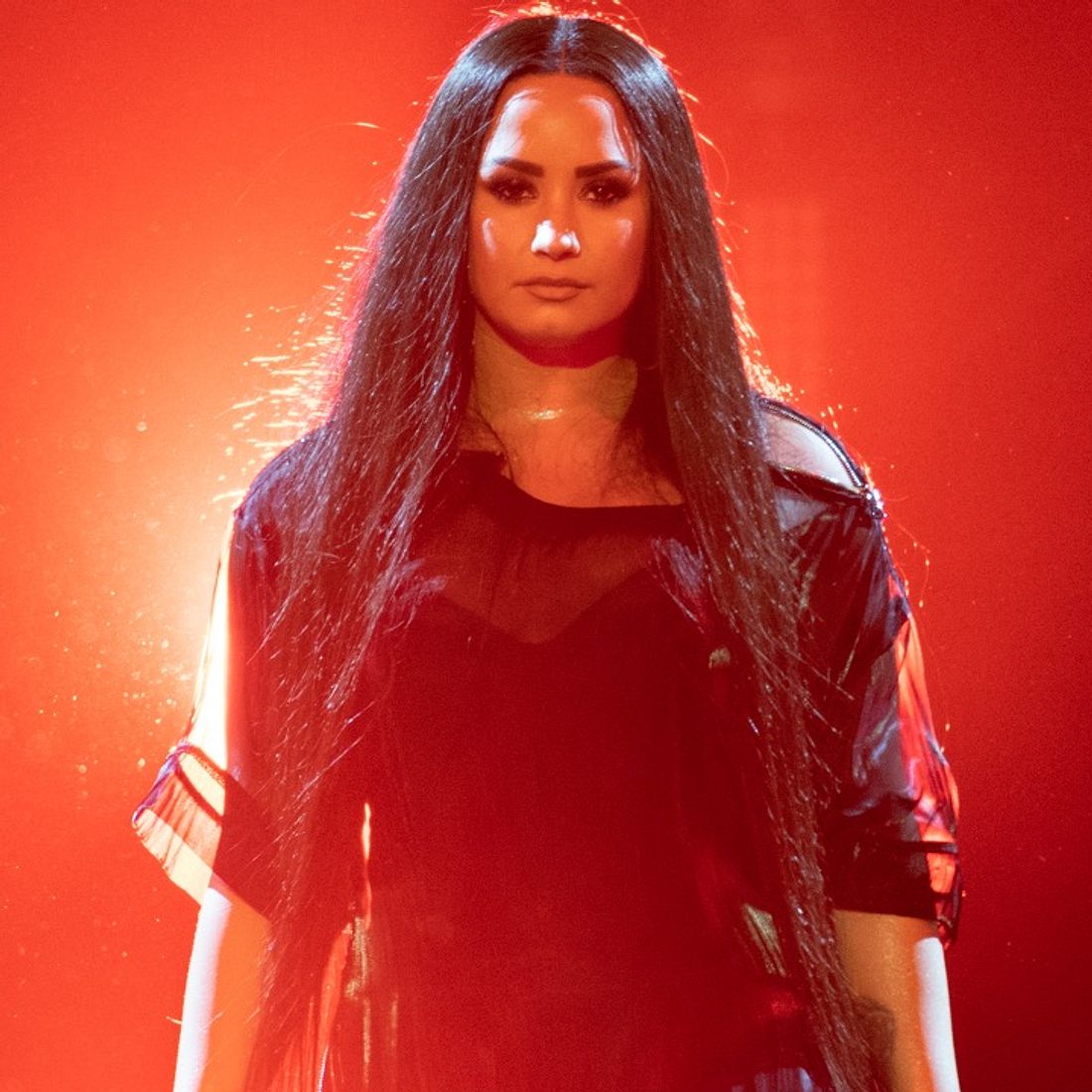 Demi Lovato veröffentliche am Freitag ihr neues Album Dancing with the Devil… the Art of Starting Over