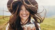 Die besten Haar-Tipps für windige Tage - Foto: sonyachny – stock.adobe.com