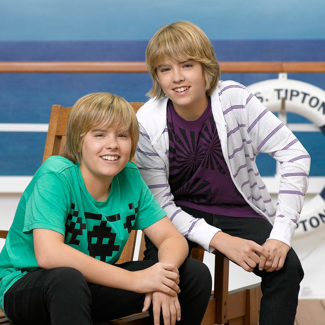 Zack und Cody aus "Hotel Zack und Cody" Die coolsten Geschwister aus