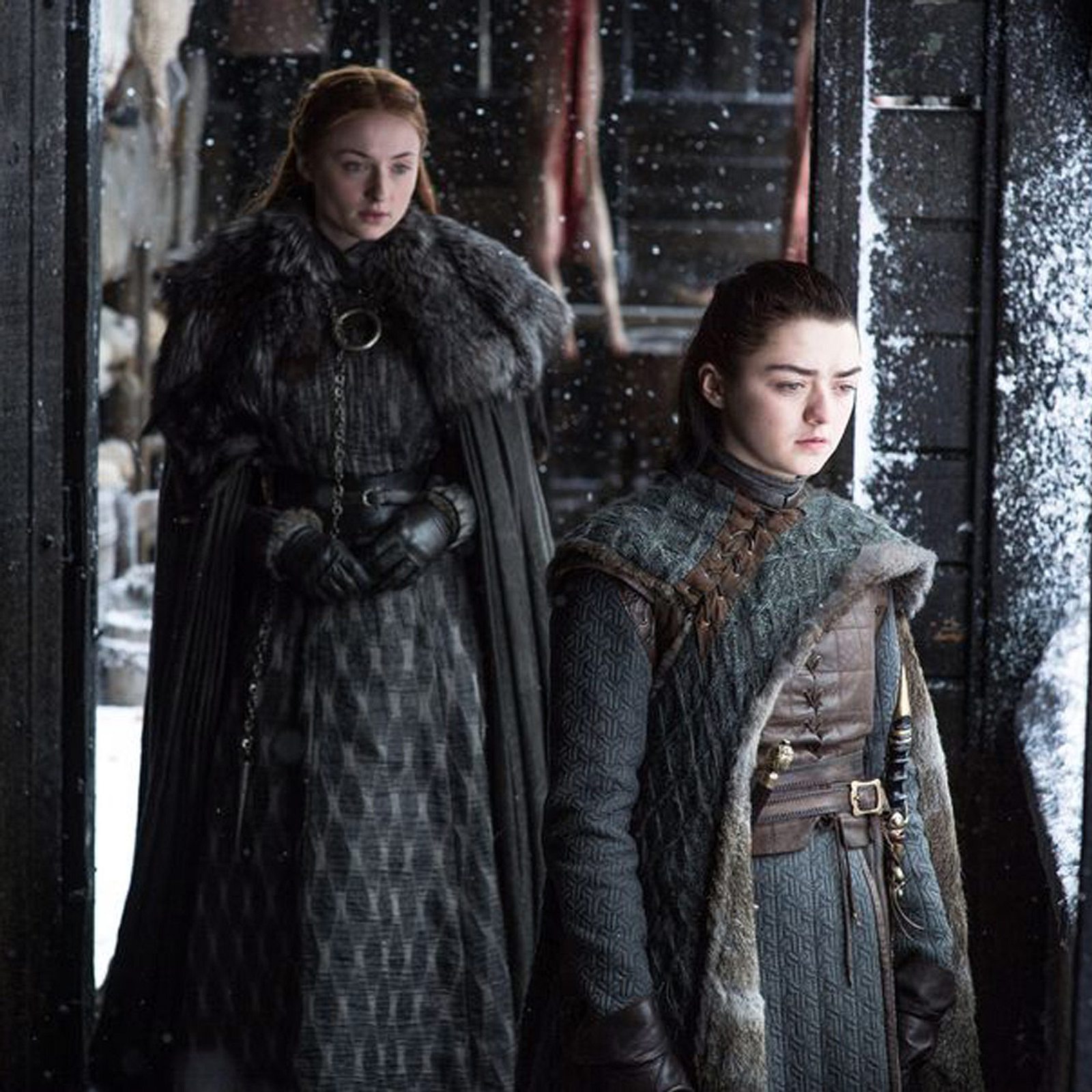 Arya Und Sansa Stark Aus "Game Of Thrones" | BRAVO