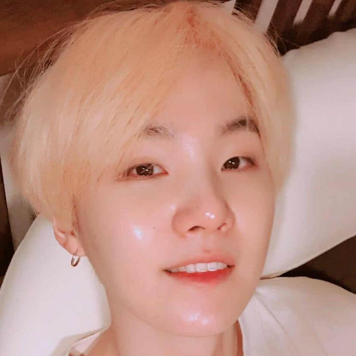 Die coolsten Haar-Styles von BTS Suga