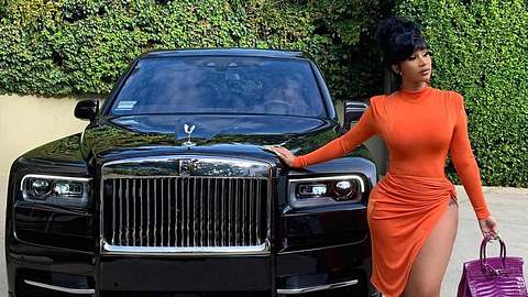 Die krassesten Autos der Stars Cardi B - Foto: instagram @iamcardib