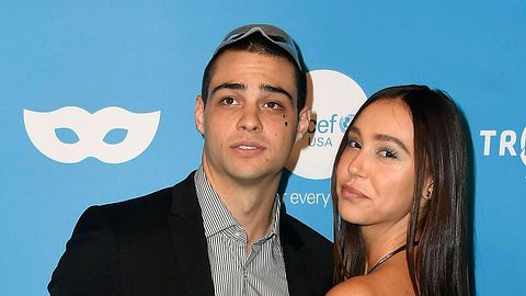 Noah Centineo & Alexis Ren