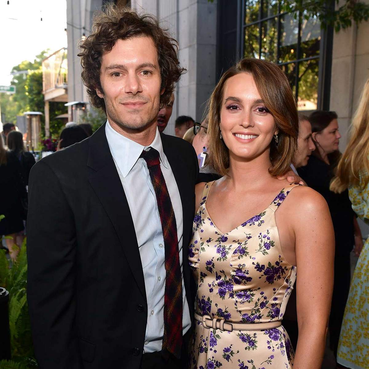 Diese Stars werden 2020 Eltern Adam Brody Leighton Meester