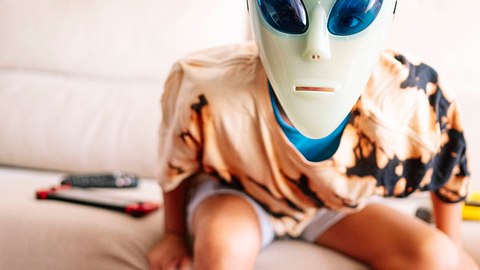 Echte Horror Storys: Der Alien Junge vom Mars - Foto: IMAGO / Westend61