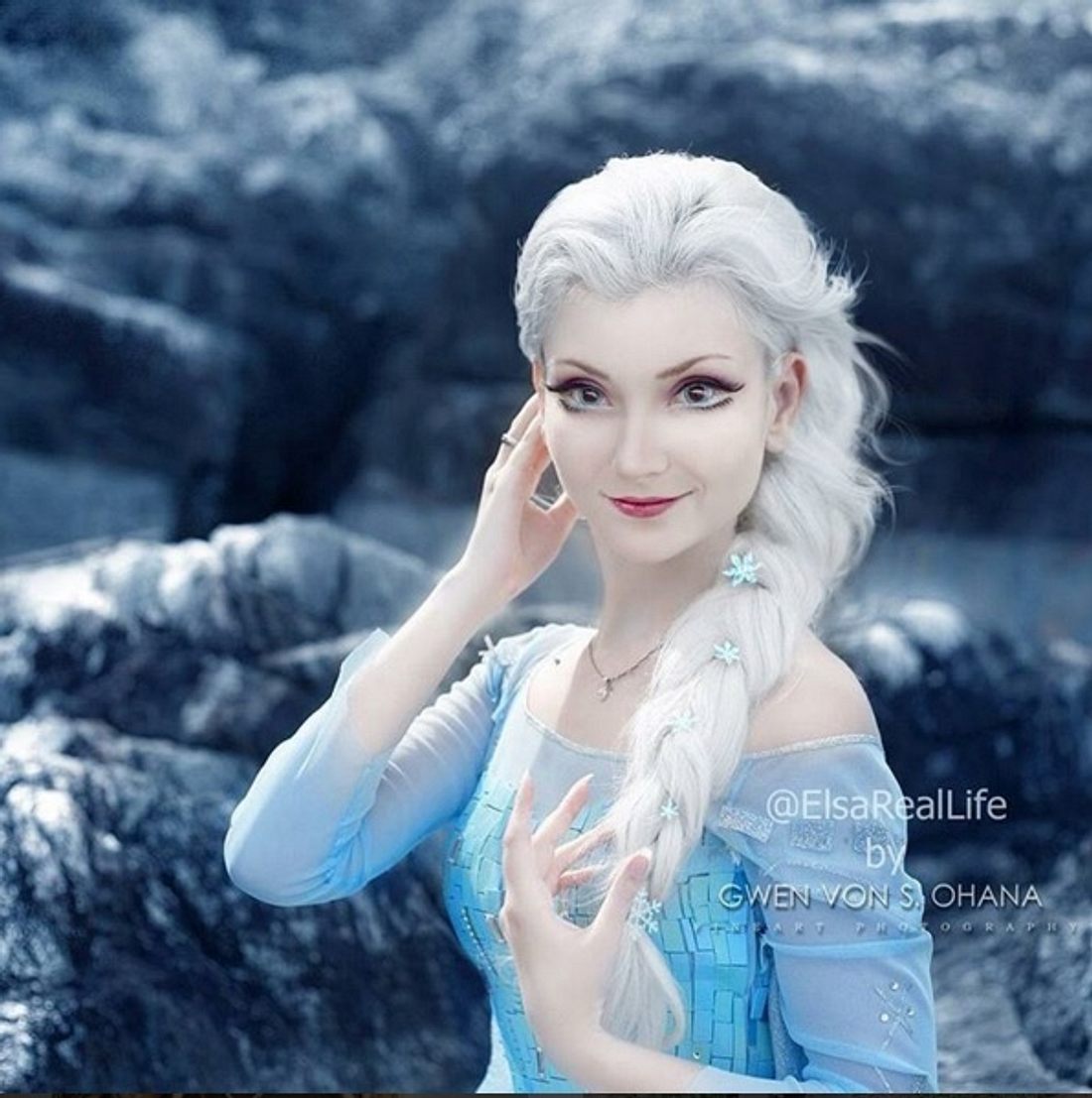 Sie sieht aus wie Prinzessin Elsa.