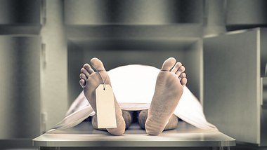 Für tot erklärter Mann wacht bei Autopsie auf - Foto: iStock/tiero