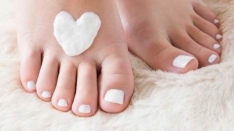 Fußpflege: Tipps für schöne Füße! - Foto: Shutterstock