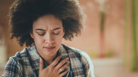 Haare im Essen: Nicht nur eklig, sondern auch gefährlich! - Foto: skynesher / iStockphoto