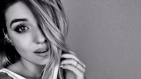 Bibi Haare mit Mehl waschen - Foto: instagram.com/bibisbeautypalace