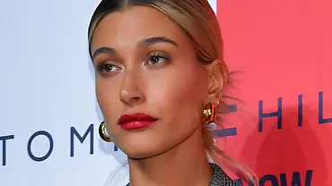 Hailey Bieber ging es mal so schlecht, dass sie die ganze Nacht weinte ... - Foto: Koki Nagahama Hailey Bieber ging es mal so schlecht, dass sie die ganze Nacht weinte ... - Foto: Koki Nagahama