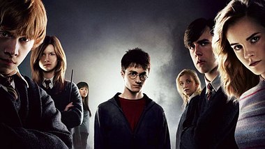 Um wen dreht sich wohl J.K. Rowlings neustes Harry Potter-Secret? - Foto: Warner Bros. Ent./J.K.R.