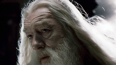 Harry Potter verstorbene Figuren: Das bedeuten die letzten Worte von Albus Dumbledore - Foto: IMAGO / Ronald Grant
