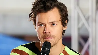 Egal, was Harry Styles macht oder mit wem er unterwegs ist, die ganze Welt schaut auf ihn und bildet sich eine Meinung! - Foto: Dia Dipasupil / Staff / Getty Images