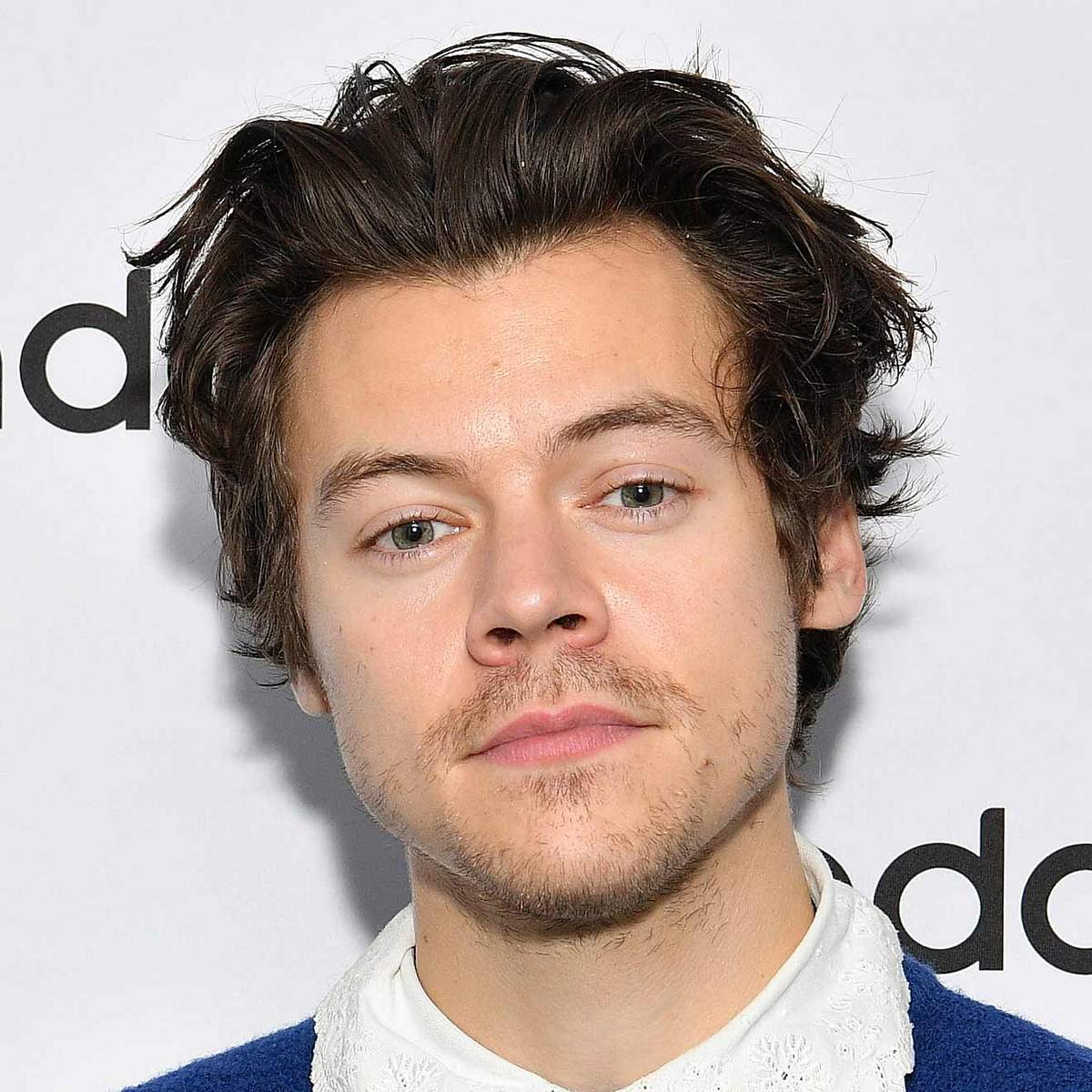 Harry Styles: Warum er Postkarten an Fans verschickt