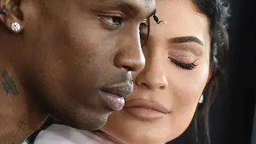 Wird die Beziehung zwischen Kylie und Travis als nächstes zerbrechen? - Foto: VALERIE MACON/AFP/Getty Images