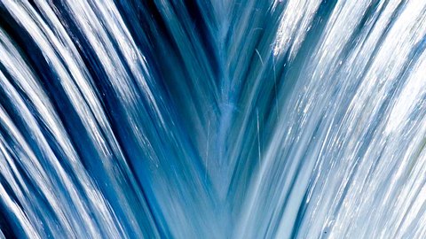 Höchster Wasserfall der Welt: 3.500 Meter! - Foto: FooTToo / iStockphoto