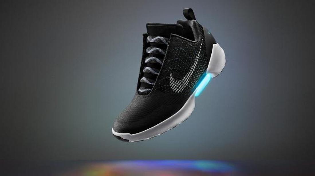 Nike selbstschnürende Schuhe