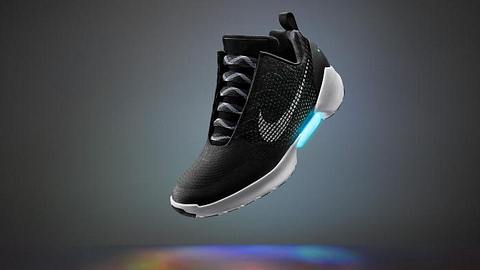 Nike selbstschnürende Schuhe - Foto: Nike.com